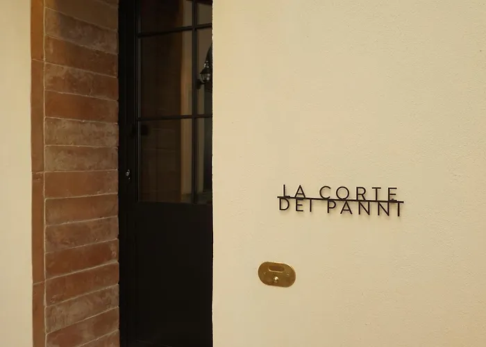La Corte Dei Panni Maison d'hôtes 4*